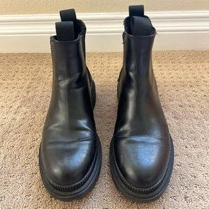 Black Lug Boot